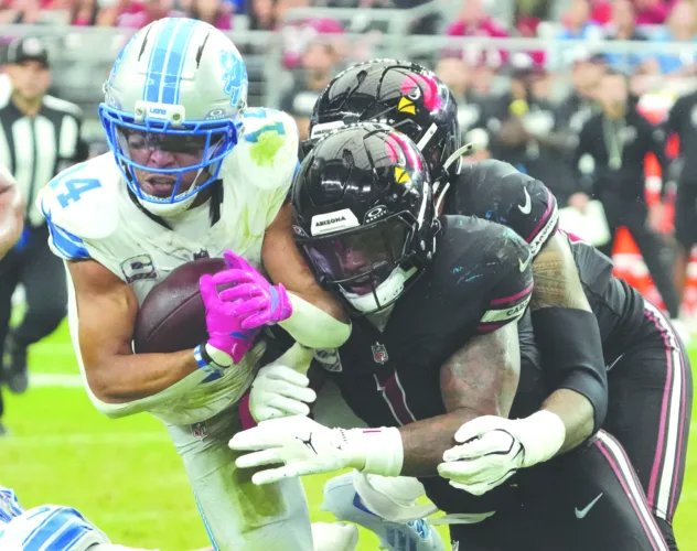 Lions rev up offense in 45-21 win at Arizona
